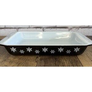Pyrex Black Snowflake 548-B Casserole Dish 1.25 Qt Vintage